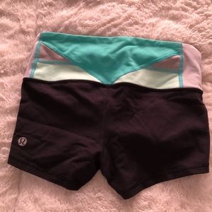 reversible size 2 lululemon shorts